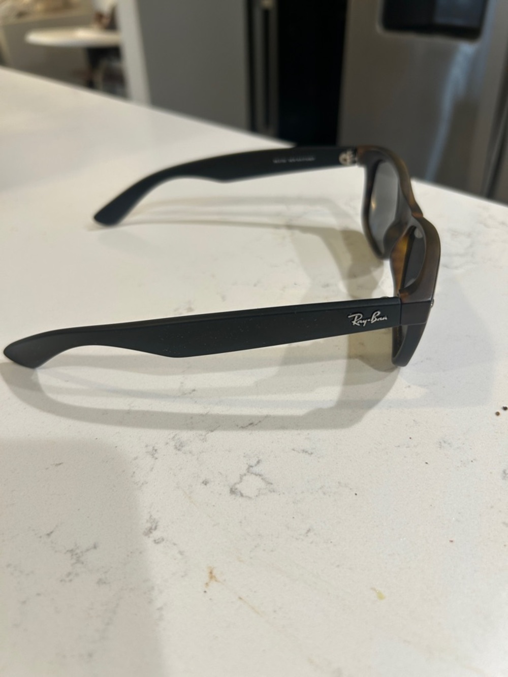 Ray-Ban Wayfarer - Picture 4 of 5